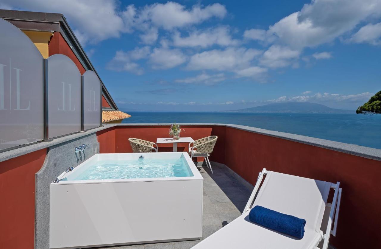 Junior Suite Terrace & Sea View