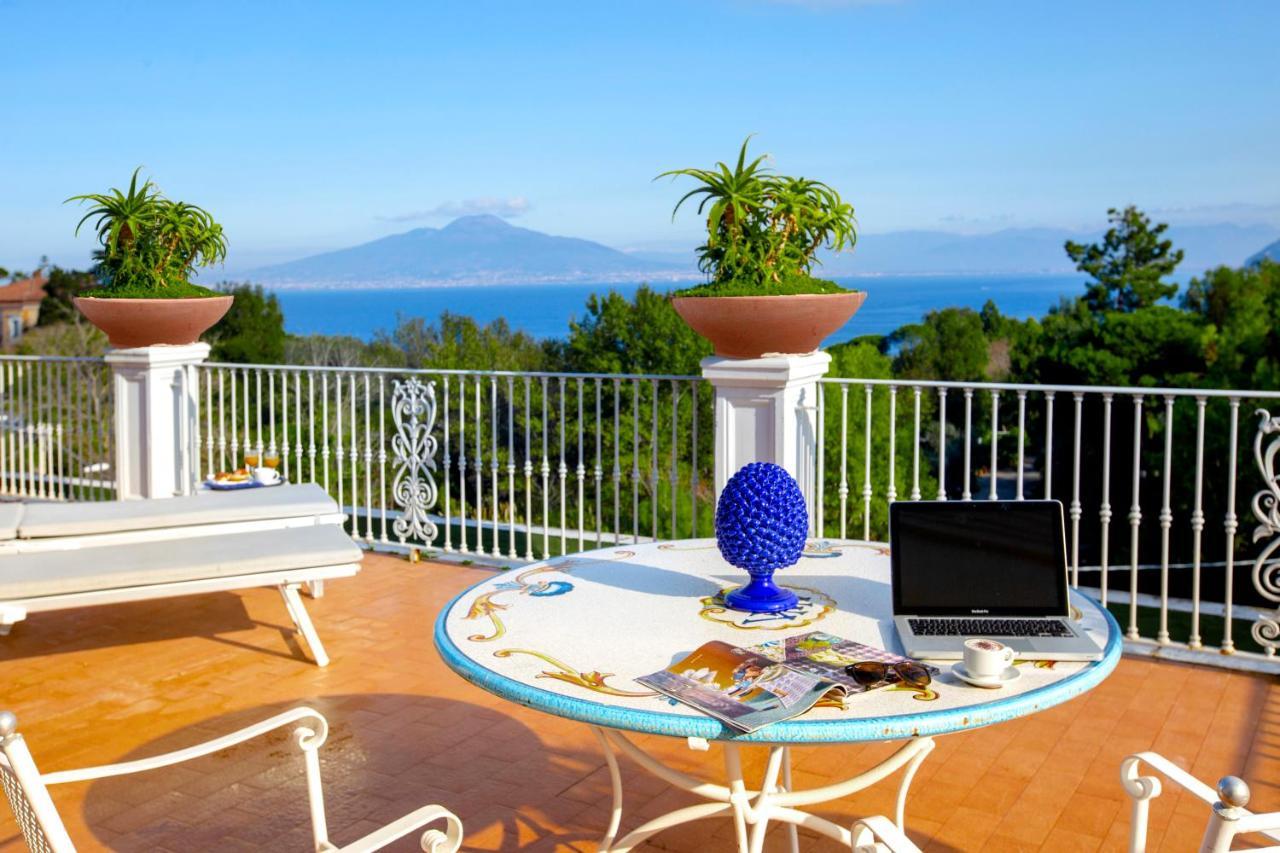 Deluxe Double Room Balcony Sea View Annex