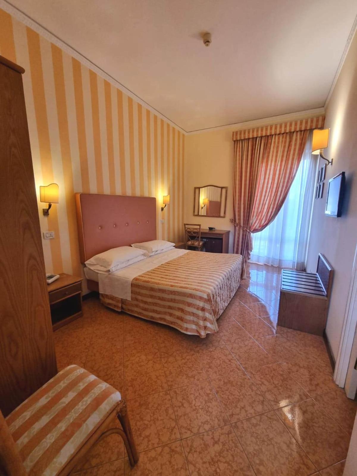 Double or Twin Room Garden View