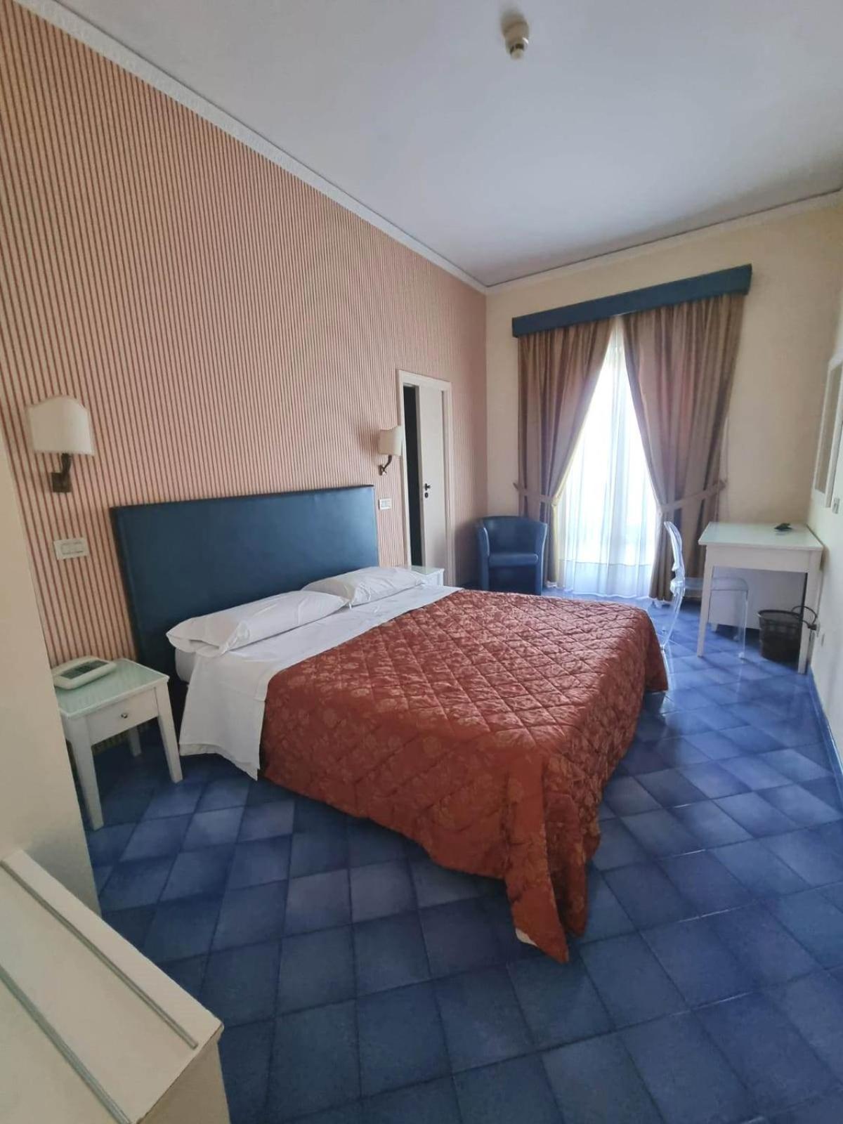 Double or Twin Room Garden View