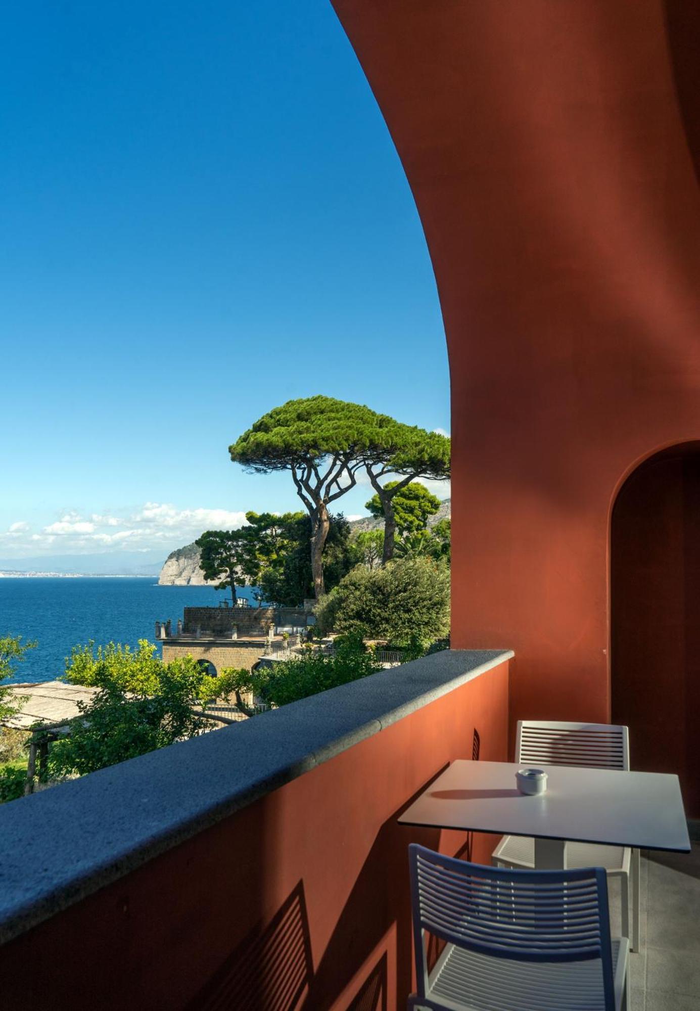 Superior Deluxe Sea View