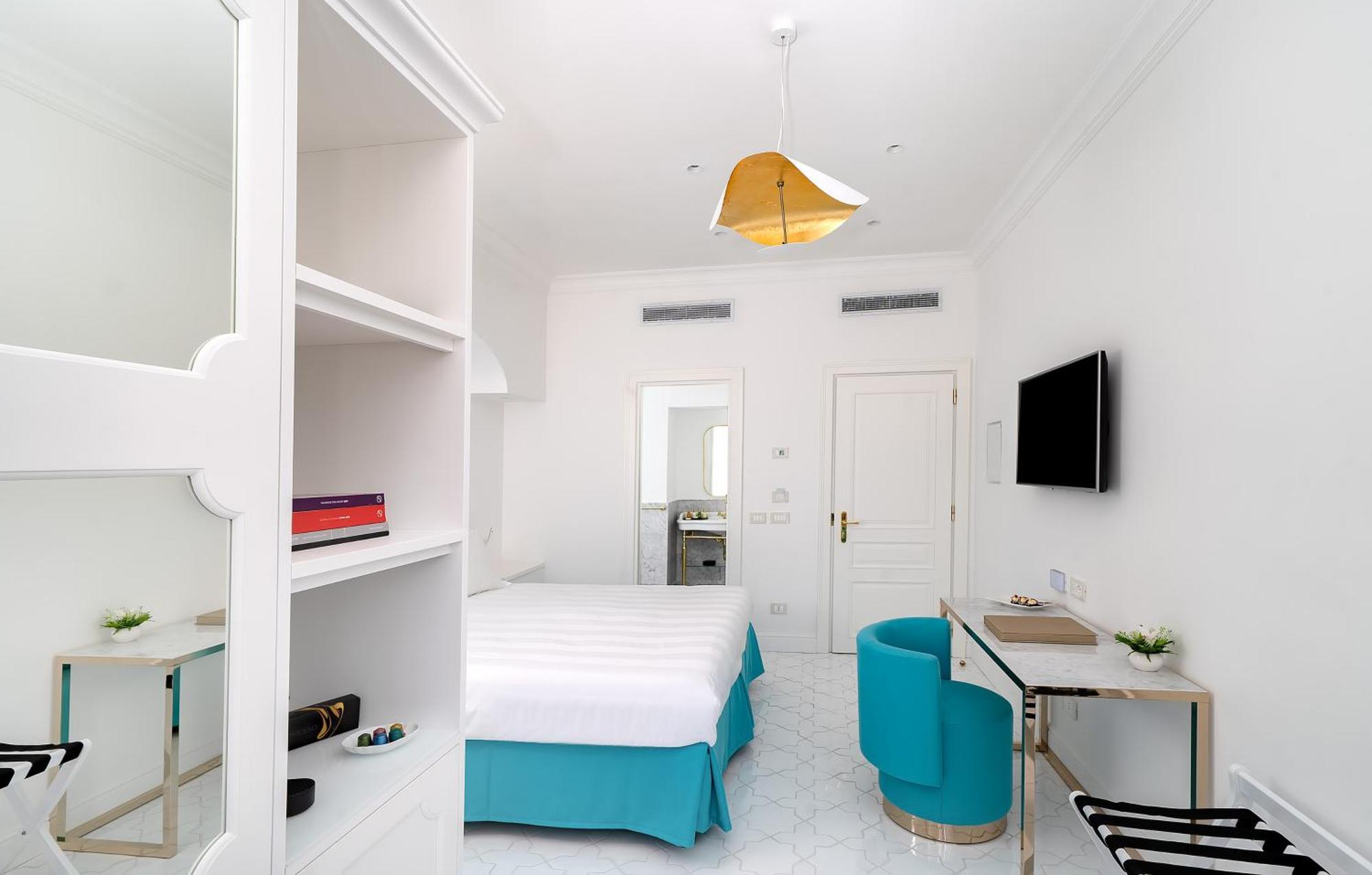 Deluxe Double or Twin Room Spa Bath