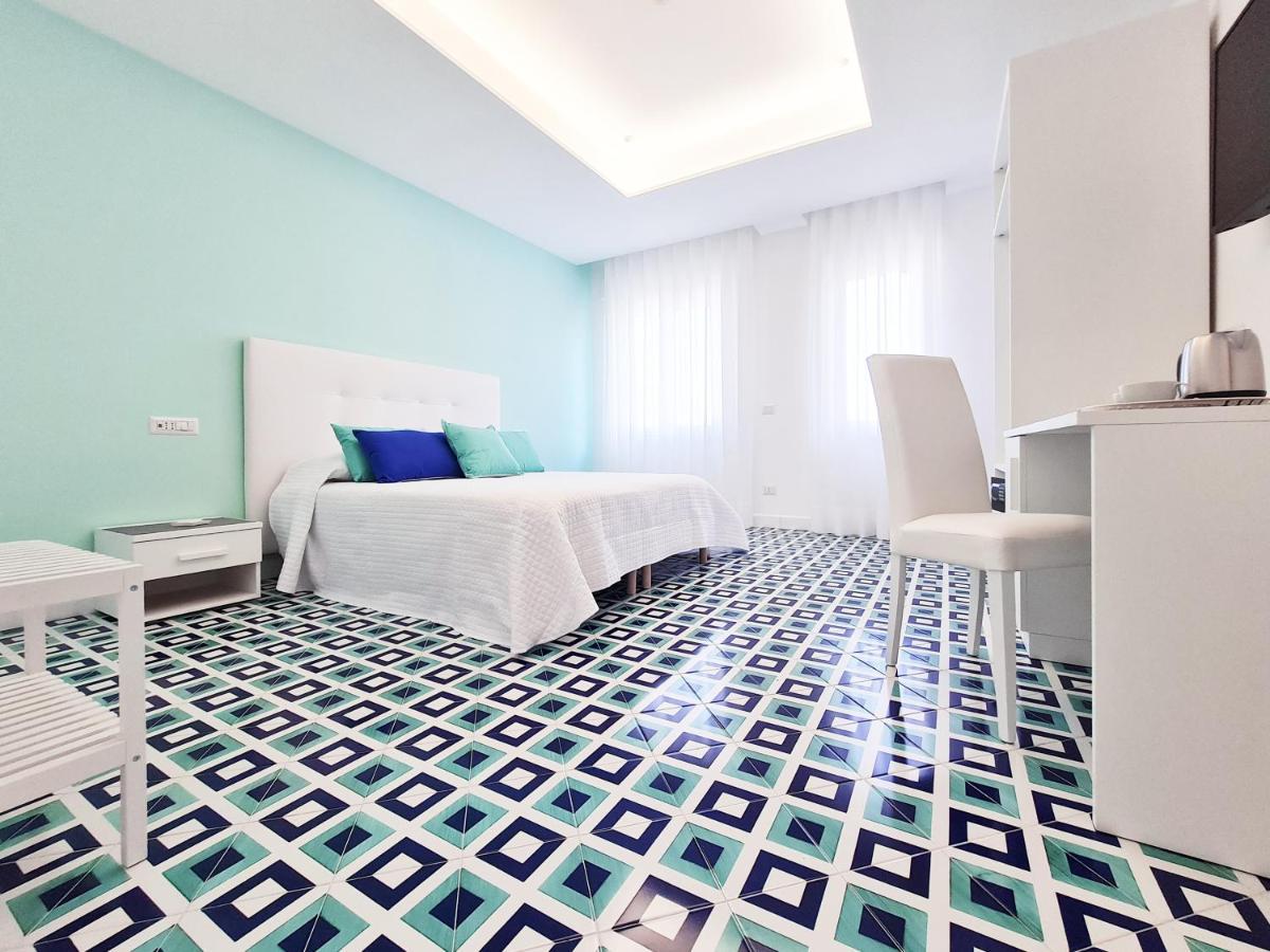 Double Room with Balcony,1329335405:JPEG