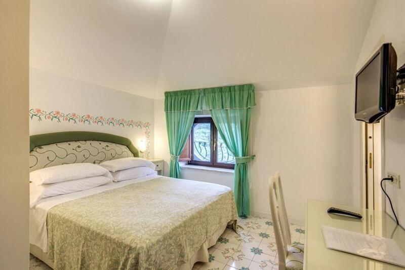 Small Double or Twin Room