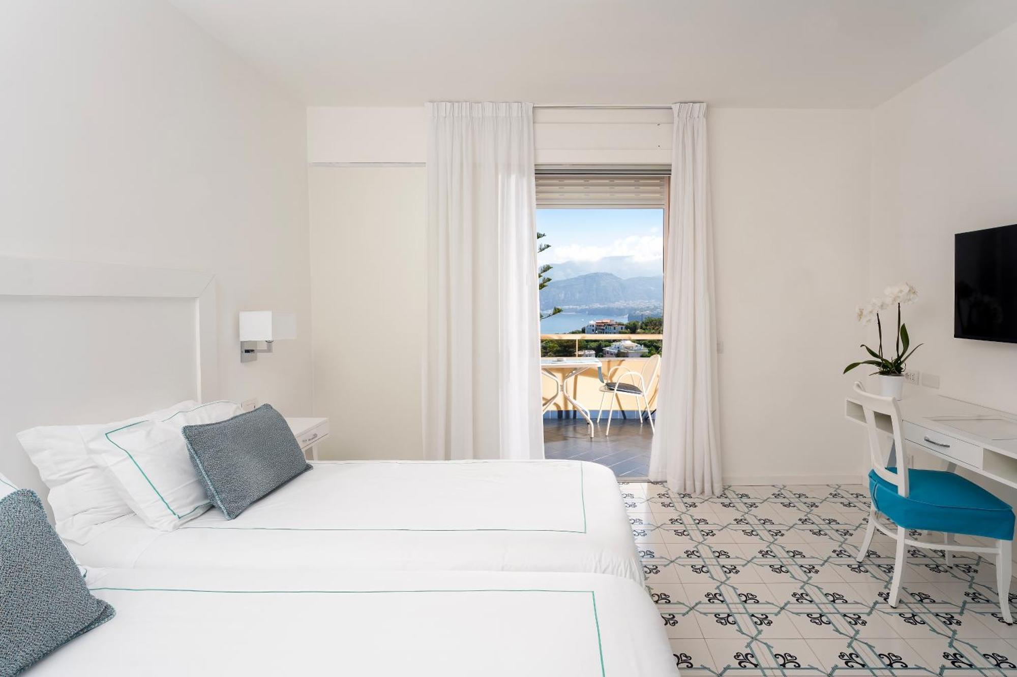 Superior Double or Twin Room Sea View