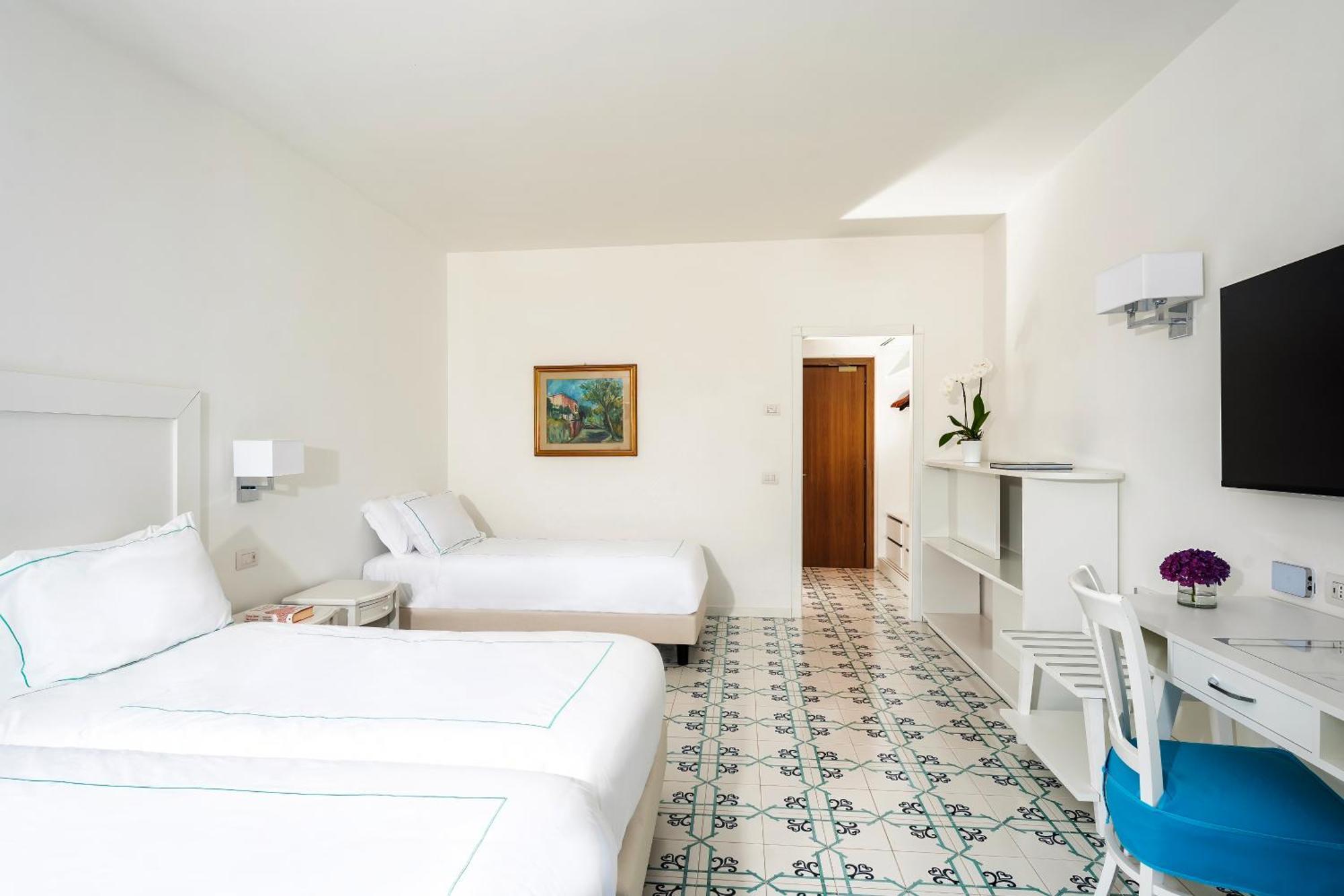 Triple Room with Sea View,1541173642:JPEG