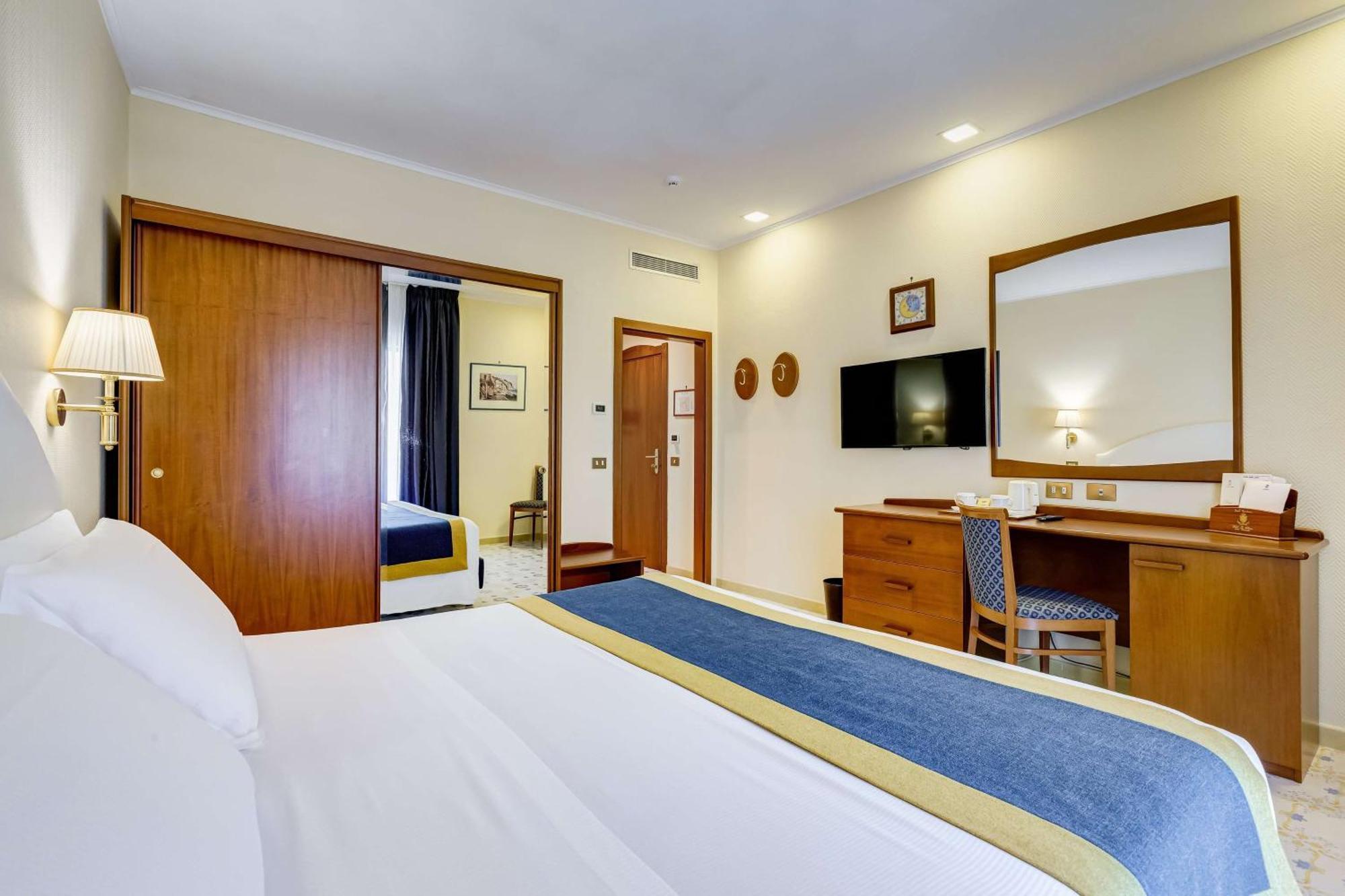 Classic Queen Room