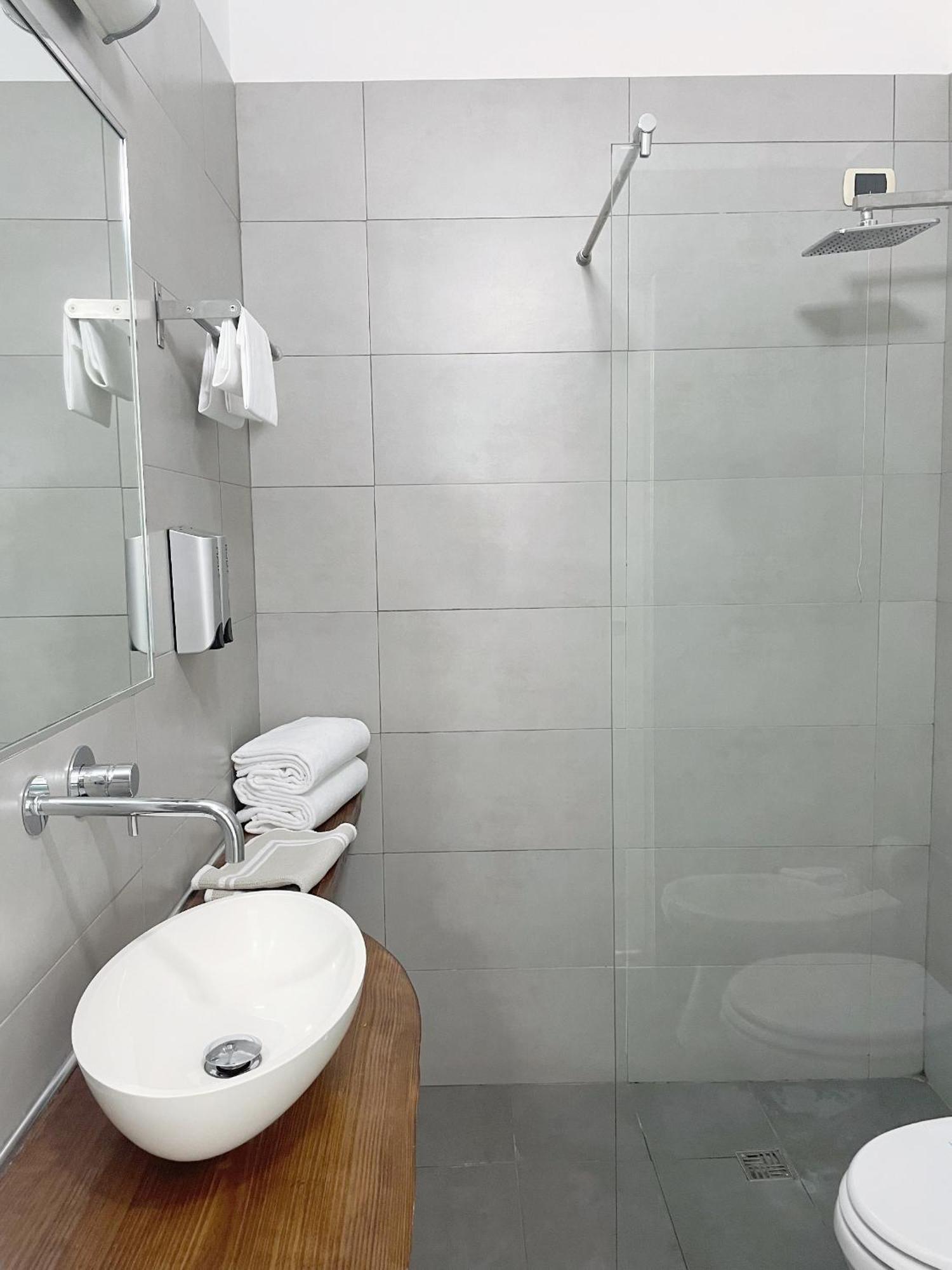 Double or Twin Room Sea View