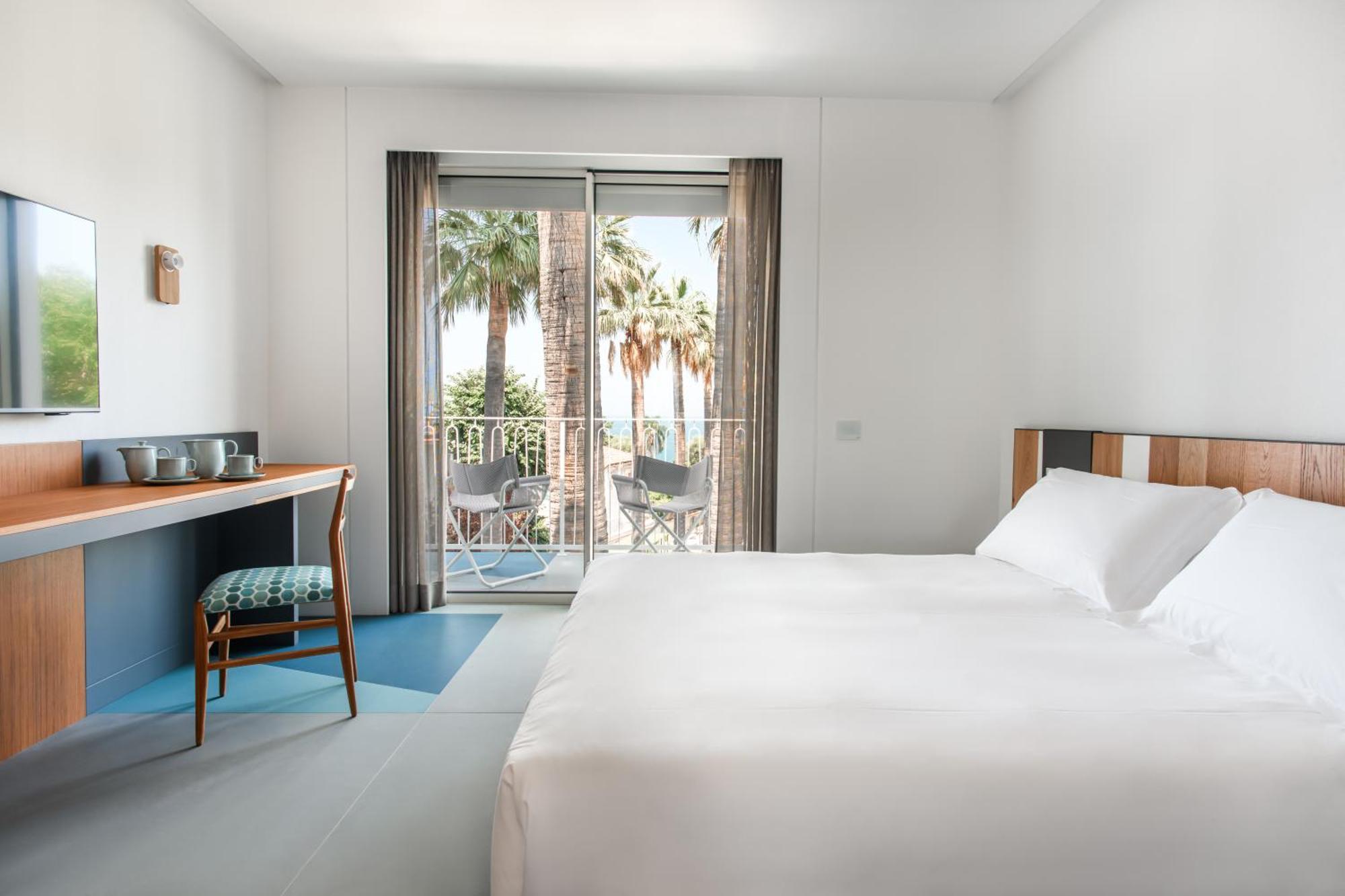 Plus Double or Twin Room Partial Sea View