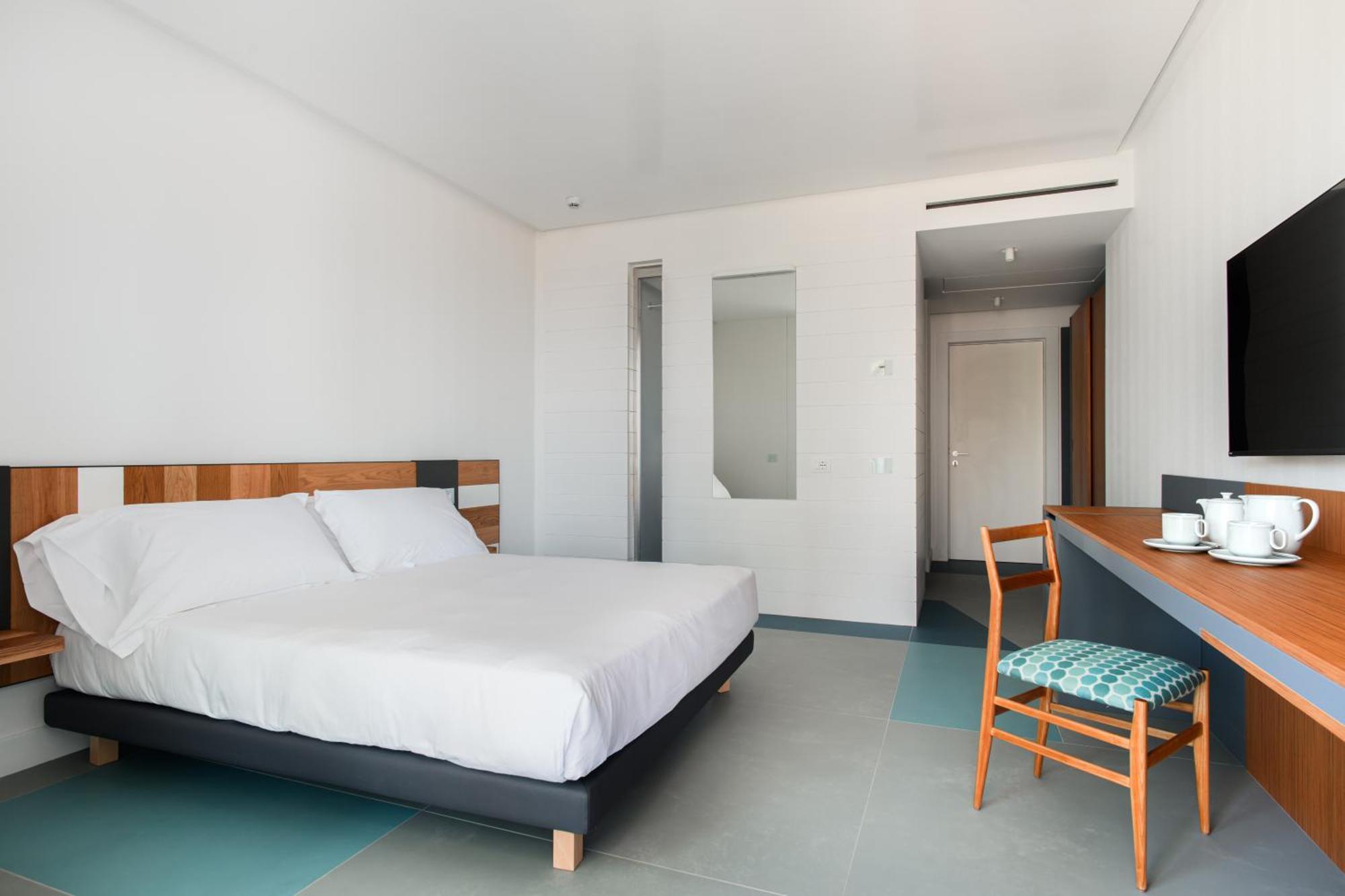 Classic Double or Twin Room Balcony