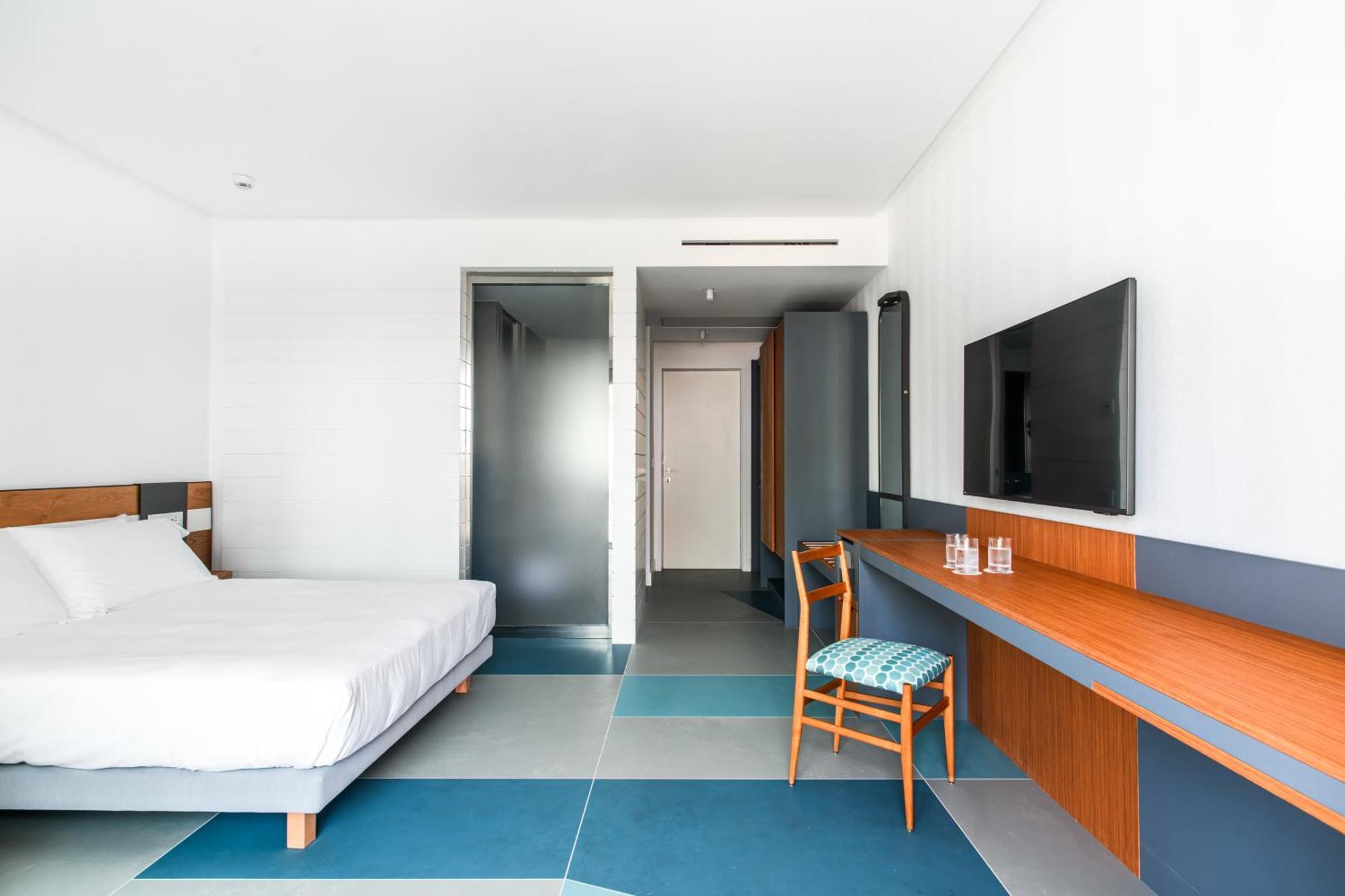 Classic Double or Twin Room Balcony