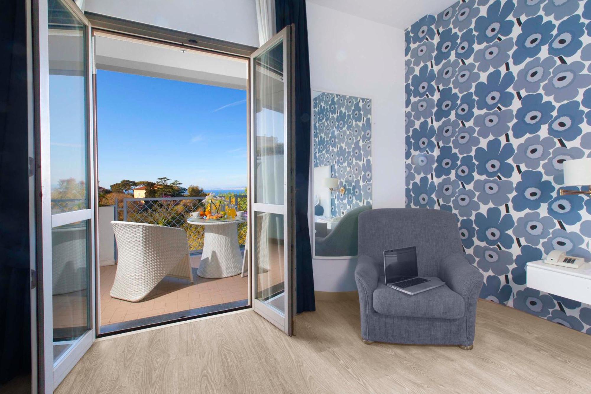 Double or Twin Room Partial Sea View