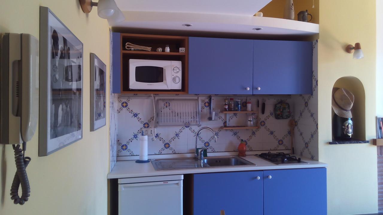 Monolocale su 2 Livelli con Terrazza
