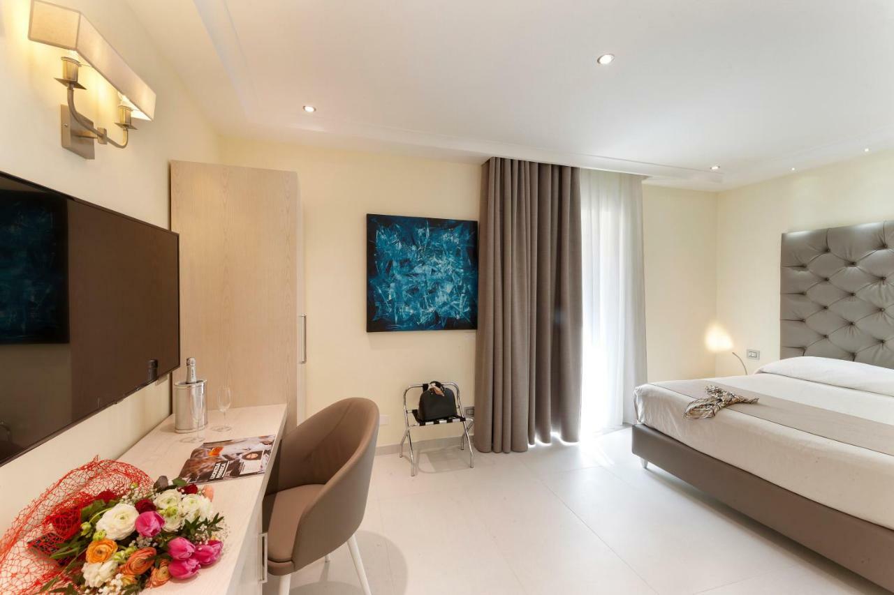 Junior Suite,779749770:JPEG