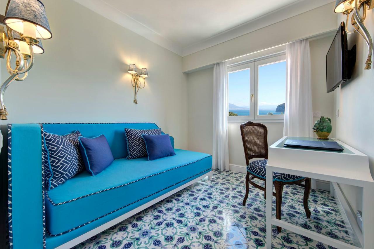 Classic Double or Twin Room with Balcony,816028988:JPEG
