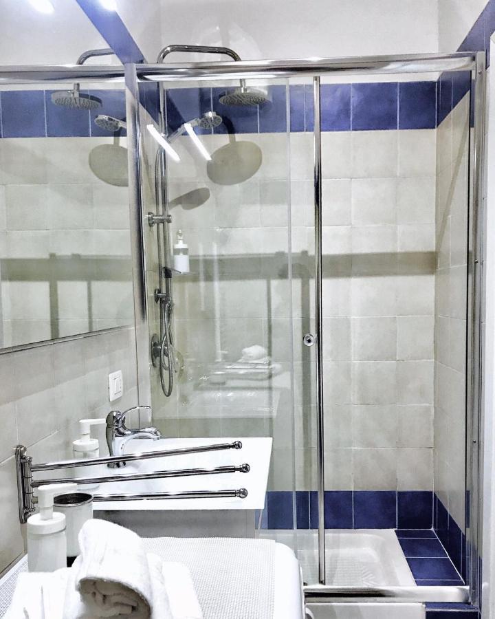 One-Bedroom Apartment,956833897:JPEG