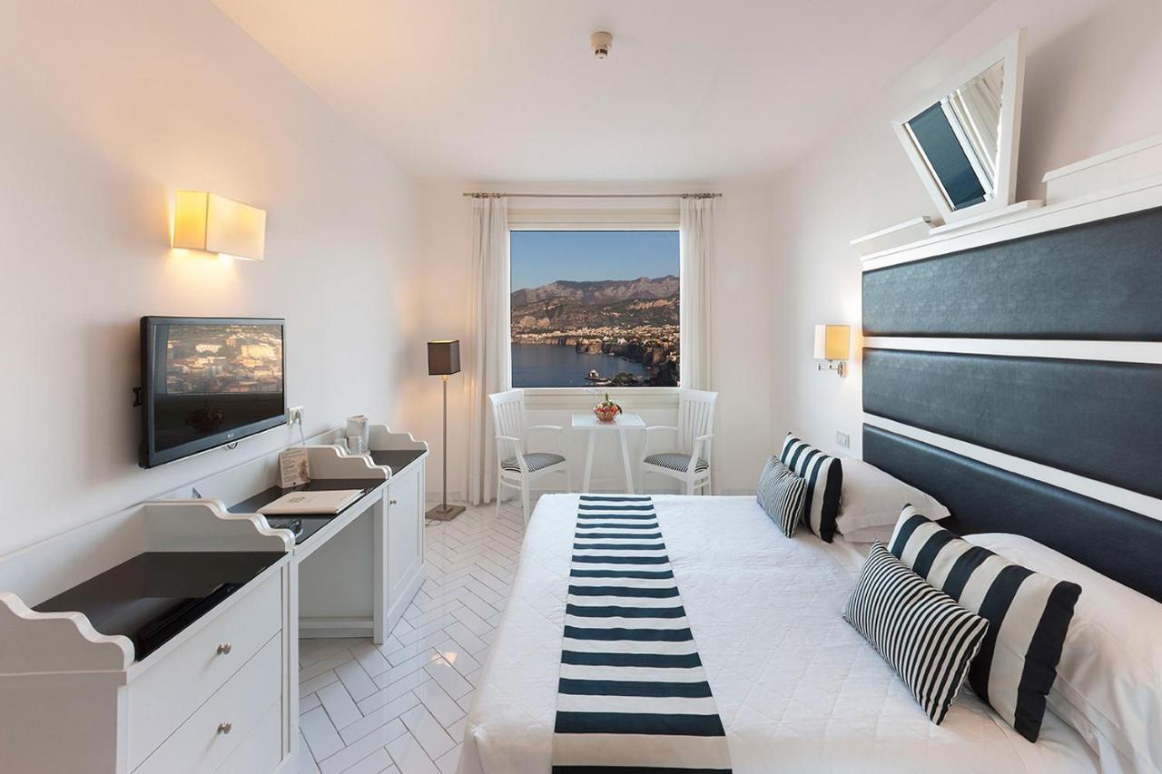 Double Room with Sea View,67516805:JPEG