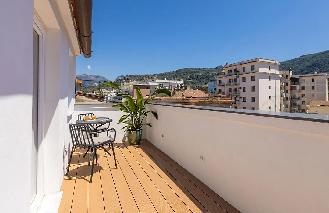 Boutique Suites 186-1