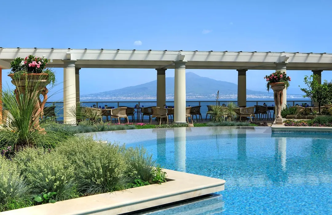 Grand Hotel Royal-1