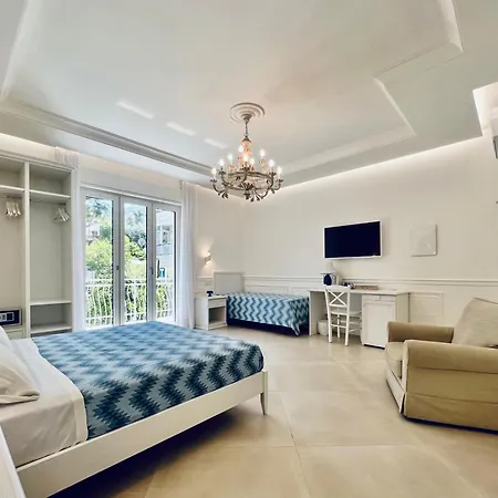 Palazzo Mauro Sorrento Luxury Rooms-2