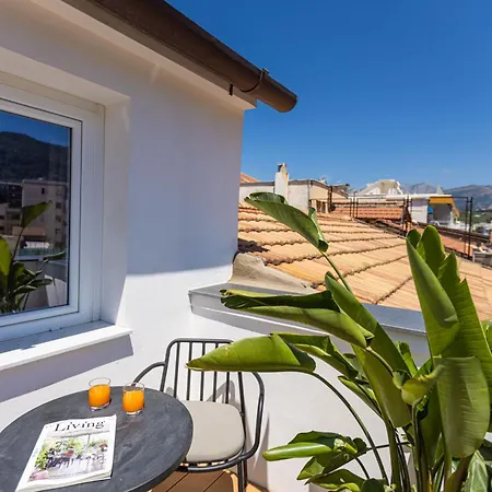 Boutique Suites 186-3