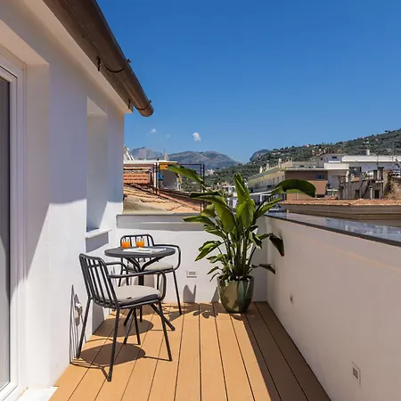Boutique Suites 186-2