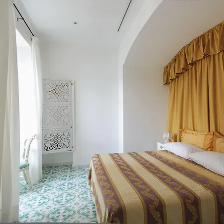 Surriento Suites-3