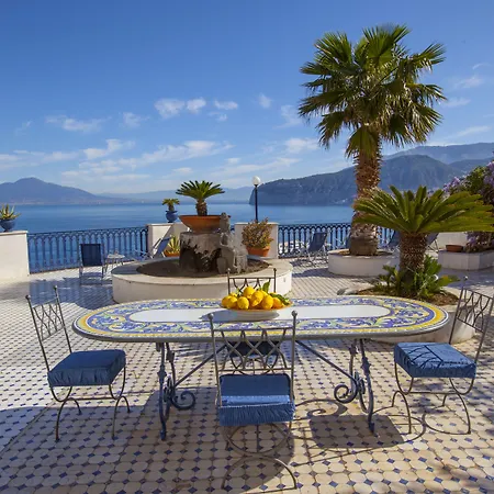 Villa La Terrazza Suites-3