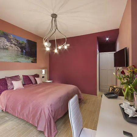 B&B Sorrento Queen-3