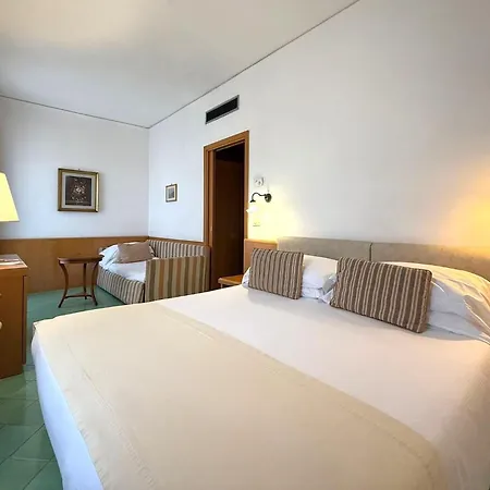 Hotel Villa Maria-3