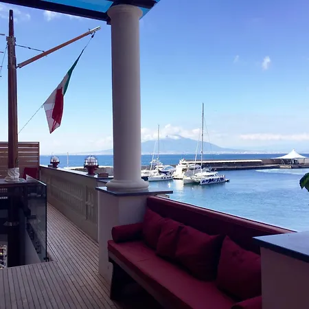 Yacht Club Capo Cervo Suites B&B-3